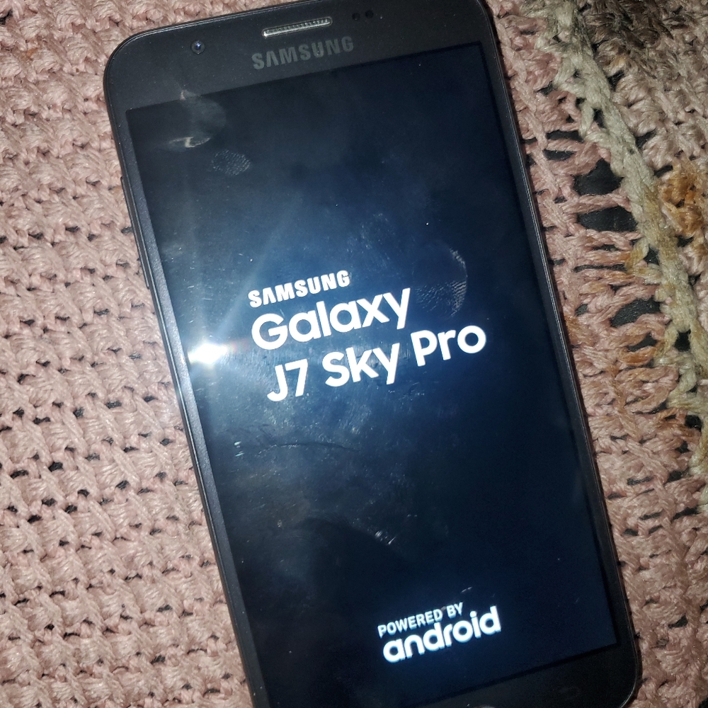 Samsung galaxy j7 sky pro